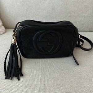 Soho small leather Gucci disco bag